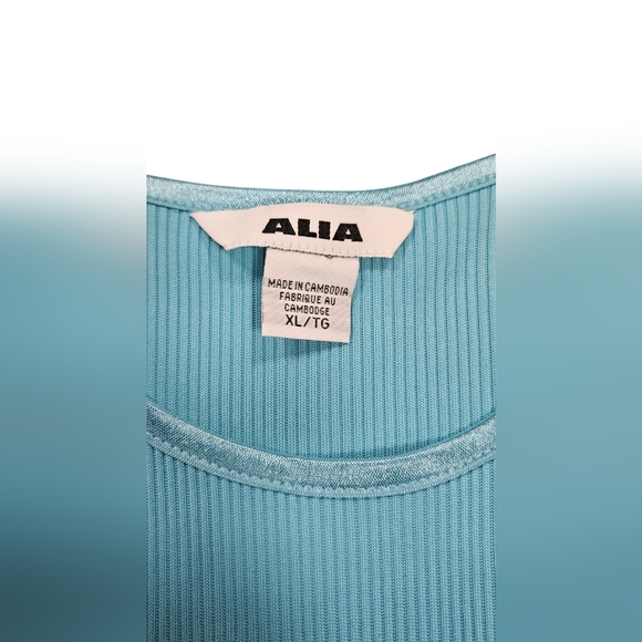 Blue Tank Top - Picture 3 of 6